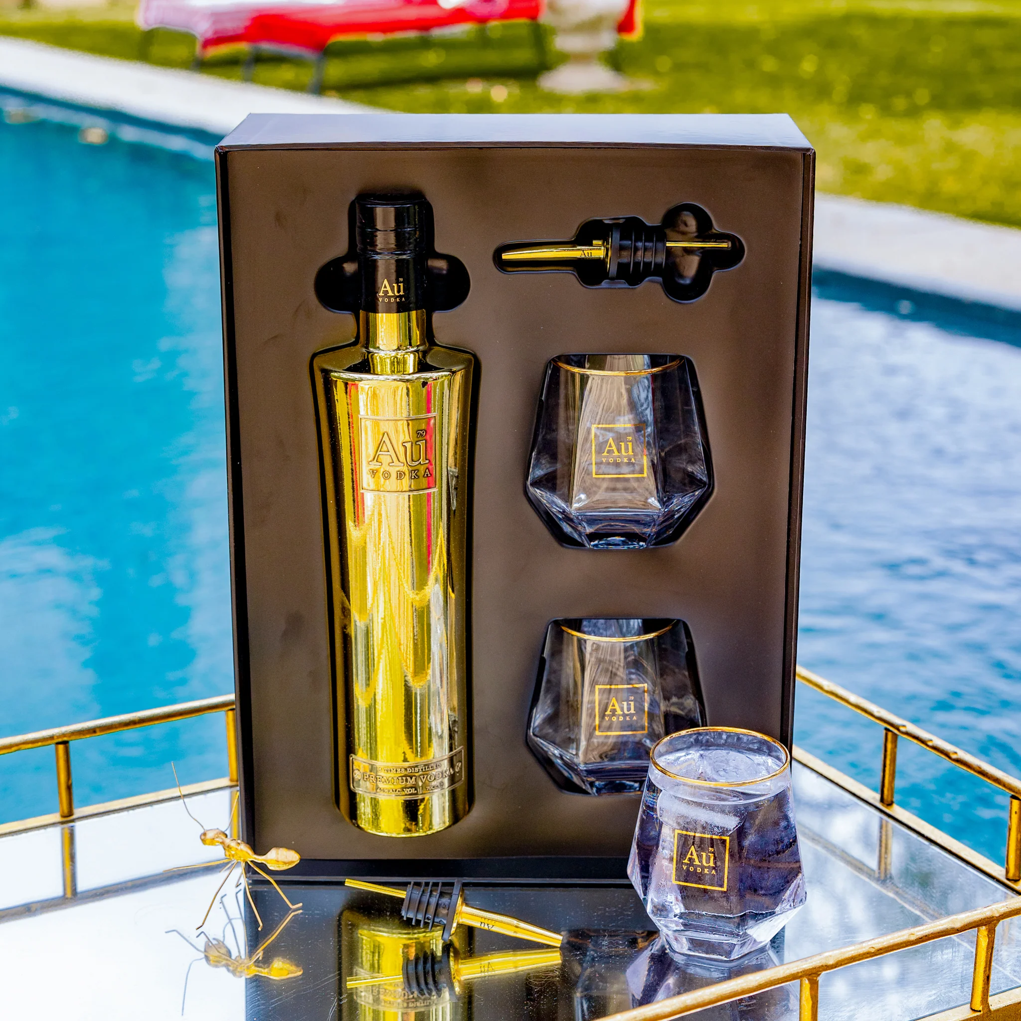 Au Vodka Gift Pack - Image 4