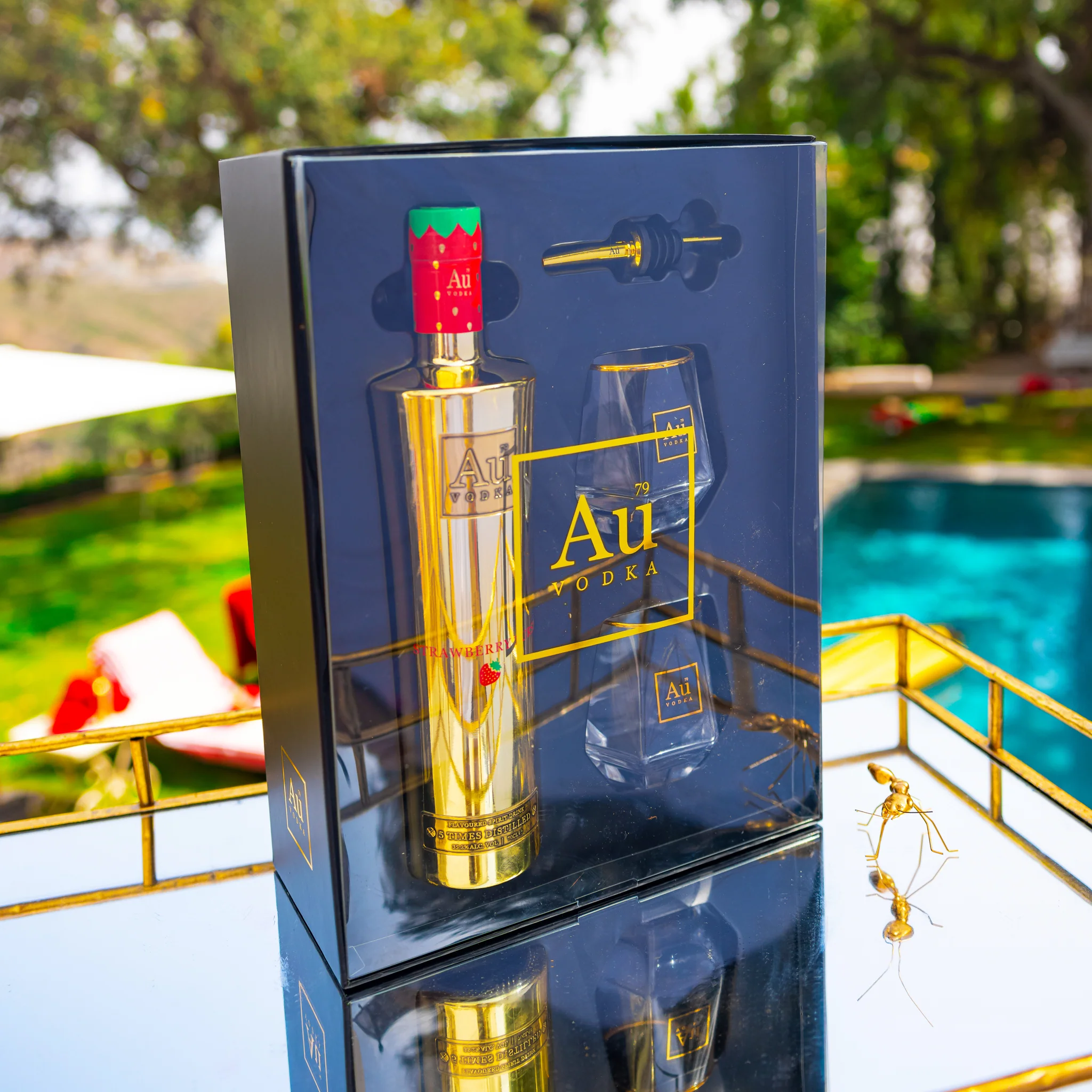 Au Vodka Gift Pack - Image 8